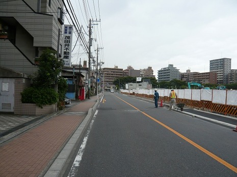 前面道路（電話局通り）