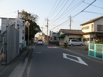 東側前面道路