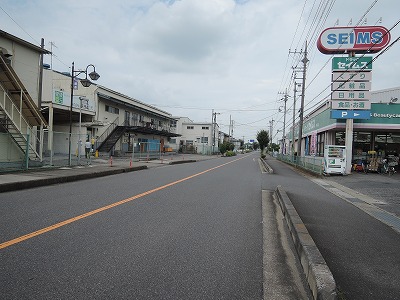 南側　前面道路