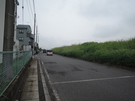 前面道路　中川堤通り