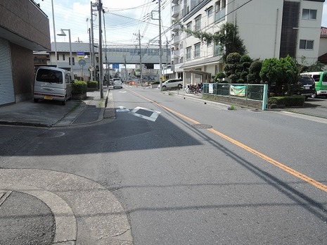 前面道路　一ツ木通り