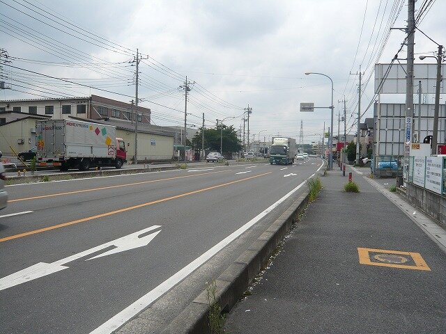 前面道路2　県道さいたま・草加線