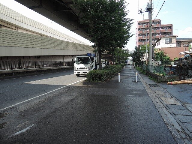 前面道路　県道足立川口線