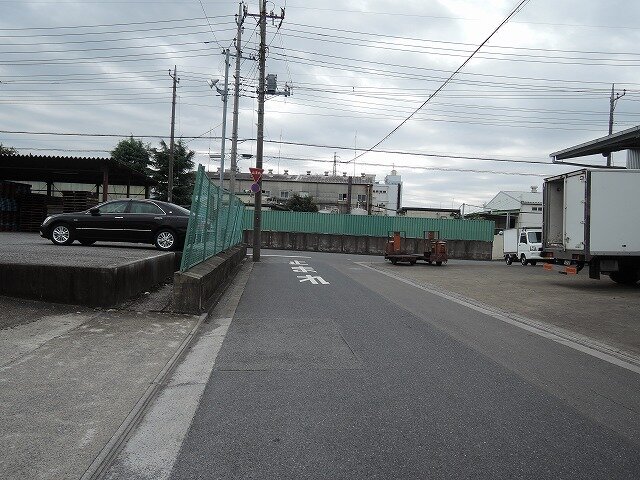 前面道路　東側