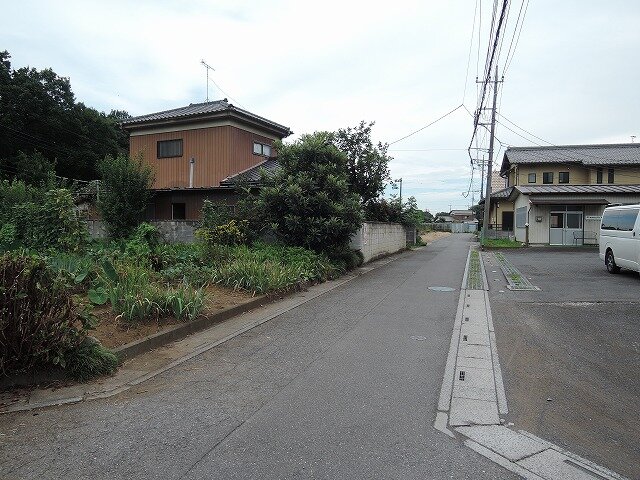 東側道路